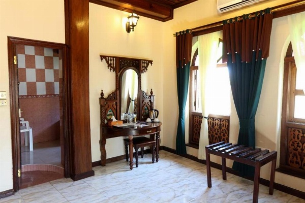 Tausi Palace Hotel image 10