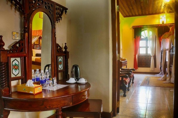 Tausi Palace Hotel image 20